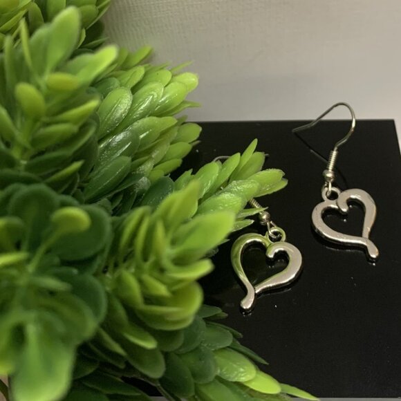 Celtic Earrings, Heart Earring, Valentine Earring, Gift Idea, Anniversary Gift - Picture 1 of 5